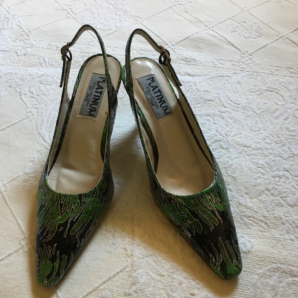 Green pumps